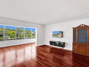 818 SE 4th St 202, Fort Lauderdale FL 33301