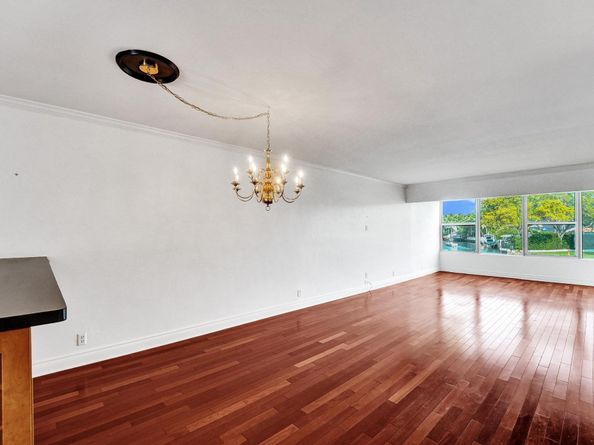 818 SE 4th St 202, Fort Lauderdale FL 33301