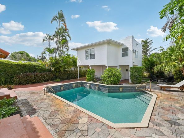 221 Greymon Drive, West Palm Beach FL 33405