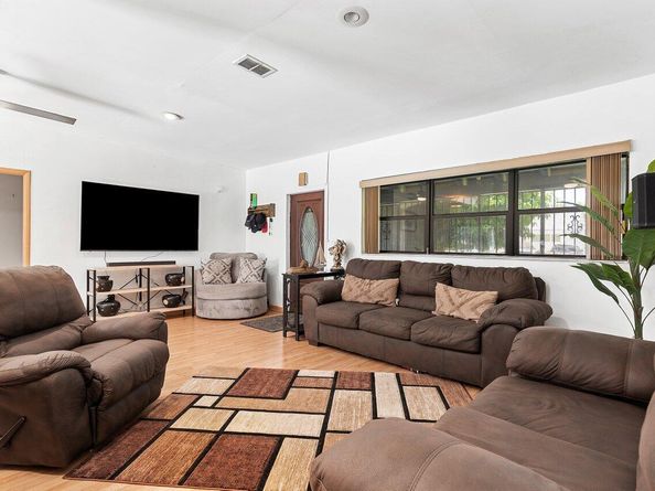 1045 NW 47th Terrace, Miami FL 33127
