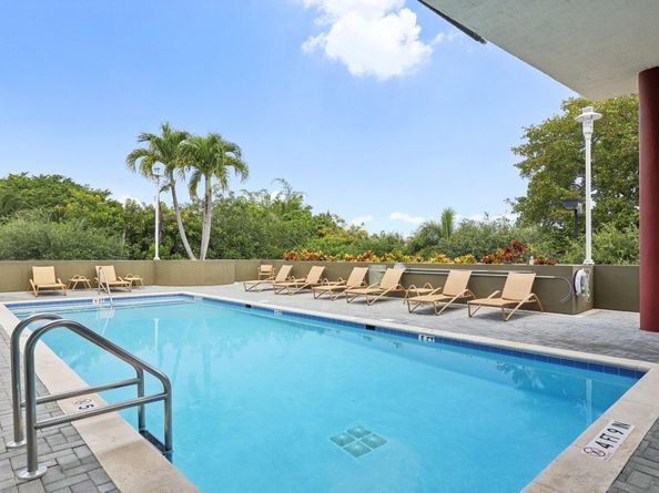 2301 Wilton Dr R303, Wilton Manors FL 33305