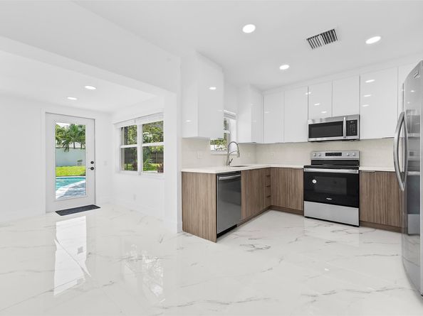 1660 SW 22nd Ave, Fort Lauderdale FL 33312