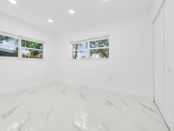 1660 SW 22nd Ave, Fort Lauderdale FL 33312