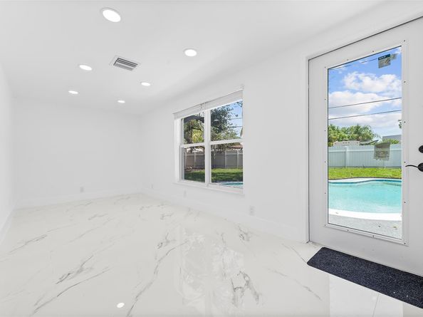 1660 SW 22nd Ave, Fort Lauderdale FL 33312