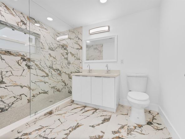 1660 SW 22nd Ave, Fort Lauderdale FL 33312