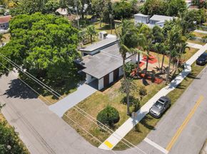 1302 S 22nd Ct, Hollywood FL 33020