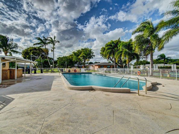 260 High Point Boulevard C, Boynton Beach FL 33435