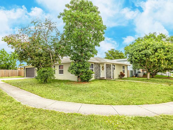 1518 Lee Court, Lake Worth FL 33461