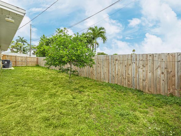 1518 Lee Court, Lake Worth FL 33461