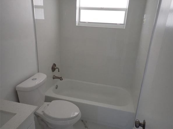 601 SW 69th Way, Pembroke Pines FL 33023