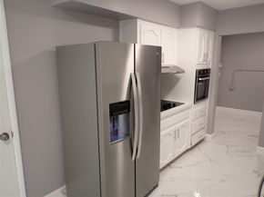 601 SW 69th Way, Pembroke Pines FL 33023