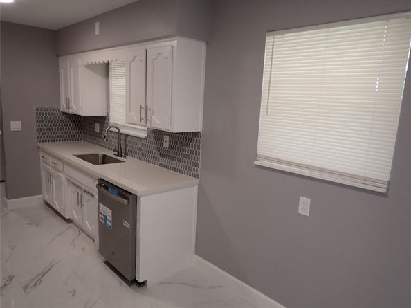601 SW 69th Way, Pembroke Pines FL 33023