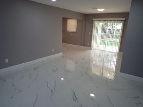 601 SW 69th Way, Pembroke Pines FL 33023