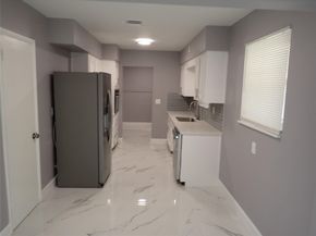 601 SW 69th Way, Pembroke Pines FL 33023