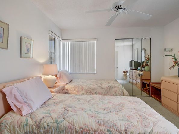 7610 Tahiti Lane 201, Lake Worth FL 33467