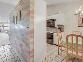 7610 Tahiti Lane 201, Lake Worth FL 33467