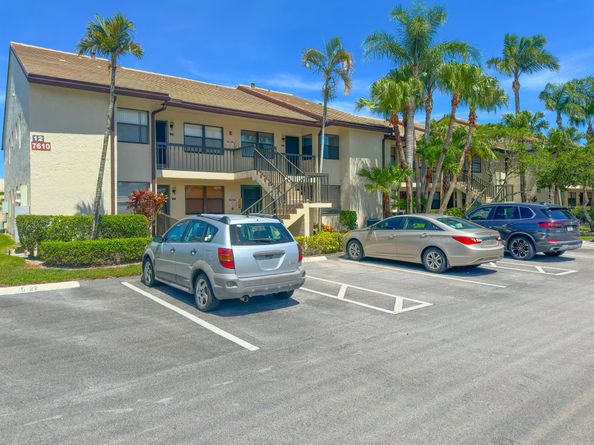 7610 Tahiti Lane 201, Lake Worth FL 33467