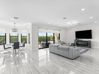 1115 Avondale Court