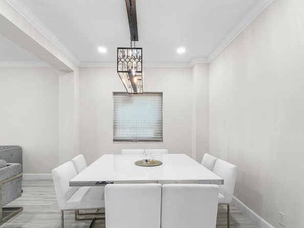 1115 Avondale Court, West Palm Beach FL 33409