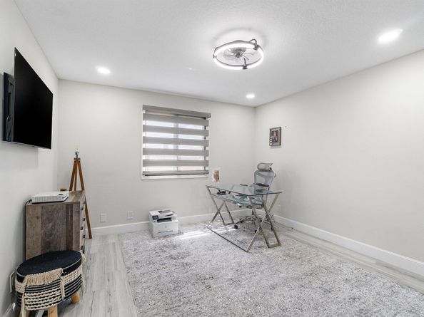 1115 Avondale Court, West Palm Beach FL 33409