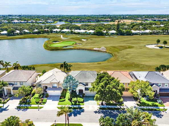 1115 Avondale Court, West Palm Beach FL 33409