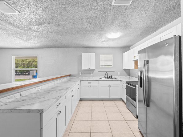 1669 W 27th Street A & B, Riviera Beach FL 33404