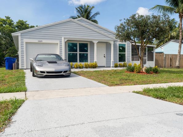 10651 Misty Lane, Royal Palm Beach FL 33411