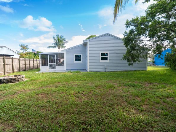 10651 Misty Lane, Royal Palm Beach FL 33411