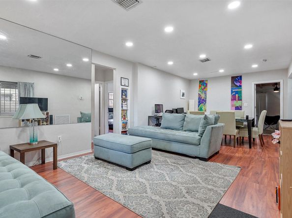 740 NW 42nd St, Miami FL 33127