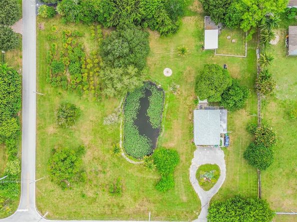 1201 N Old Hiatus Rd, Plantation FL 33323