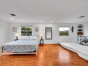 1201 N Old Hiatus Rd, Plantation FL 33323