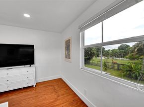 1201 N Old Hiatus Rd, Plantation FL 33323