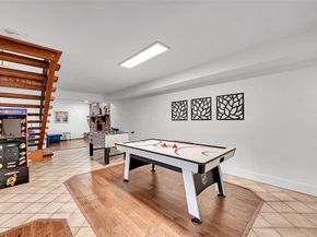 1201 N Old Hiatus Rd, Plantation FL 33323