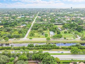 1201 N Old Hiatus Rd, Plantation FL 33323