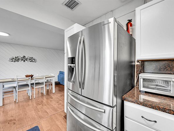 1201 N Old Hiatus Rd, Plantation FL 33323