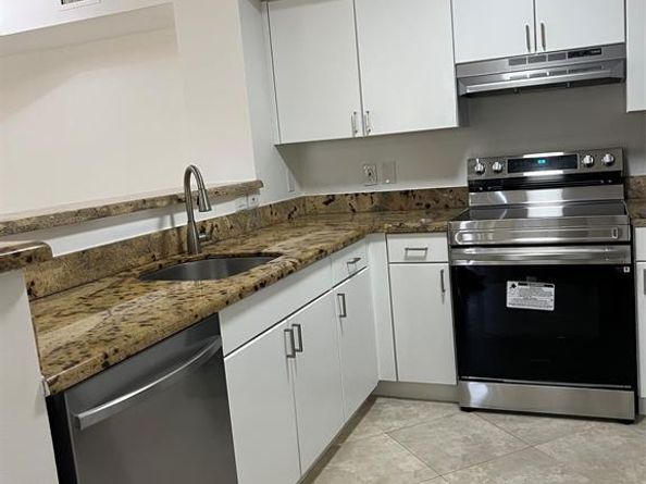 4856 N State Rd 7 1108, Coconut Creek FL 33073