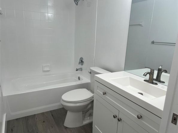 4856 N State Rd 7 1108, Coconut Creek FL 33073