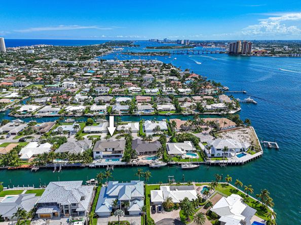 1060 Fairview Lane, Singer Island FL 33404