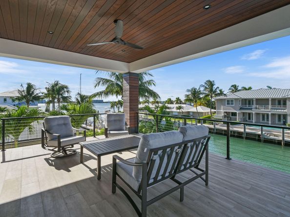 1060 Fairview Lane, Singer Island FL 33404