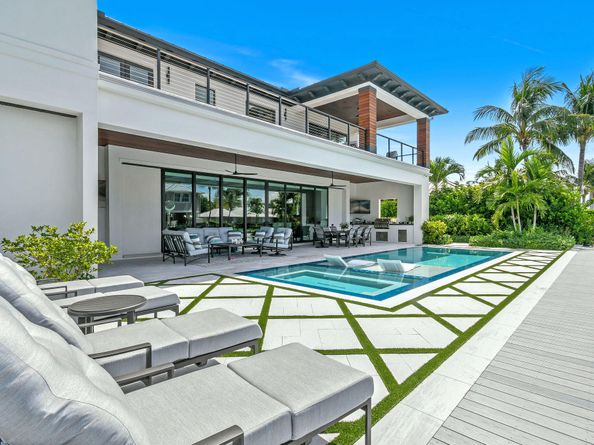 1060 Fairview Lane, Singer Island FL 33404