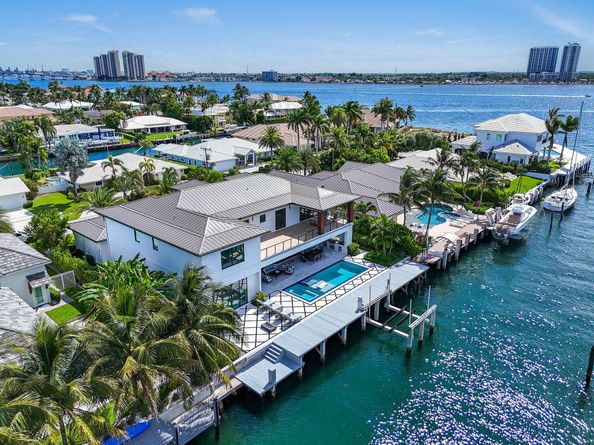 1060 Fairview Lane, Singer Island FL 33404