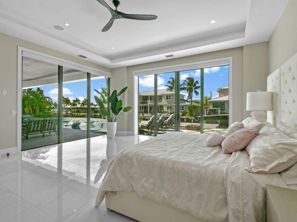 1060 Fairview Lane, Singer Island FL 33404