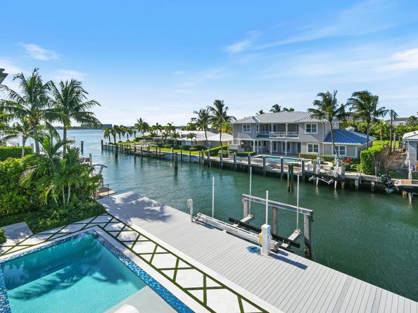 1060 Fairview Lane, Singer Island FL 33404