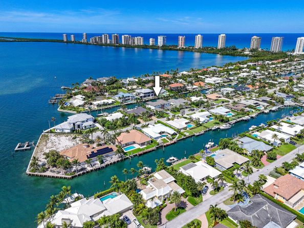 1060 Fairview Lane, Singer Island FL 33404