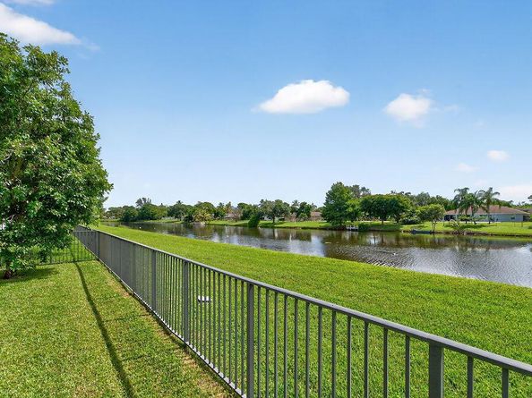 3252 Dunning Drive, Royal Palm Beach FL 33411