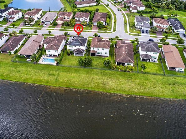 3252 Dunning Drive, Royal Palm Beach FL 33411