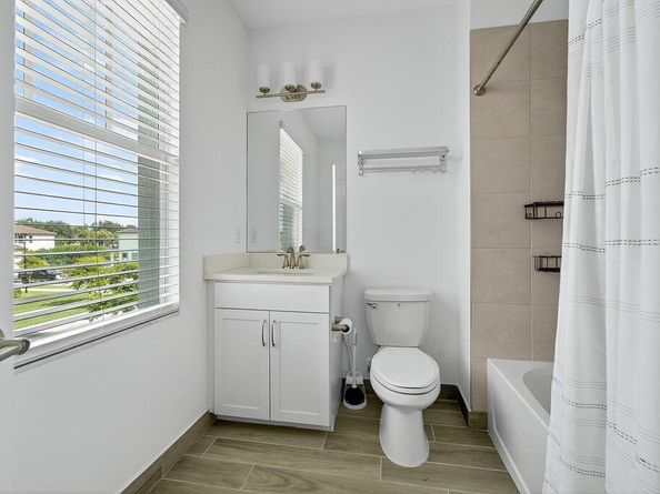 3252 Dunning Drive, Royal Palm Beach FL 33411