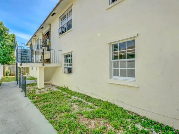 715 Washington Avenue 14, Lake Worth Beach FL 33460