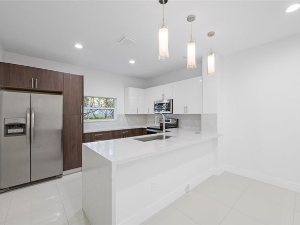 324 SW 14th Ct 324, Fort Lauderdale FL 33315