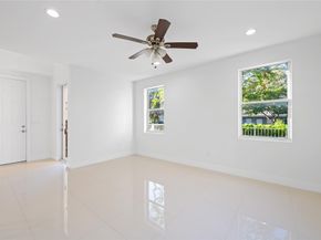 324 SW 14th Ct 324, Fort Lauderdale FL 33315
